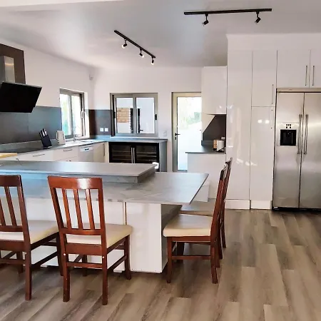 빌라 6 Bedroom Private Tenazinha I, With Private Pool *