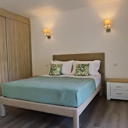 Βίλα 6 Bedroom Private Tenazinha I, With Private Pool