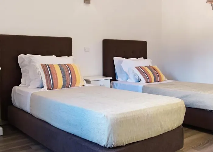 6 Bedroom Private Tenazinha I, With Private Pool