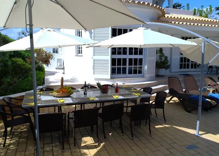 6 Bedroom Private Tenazinha I, With Private Pool Albufeira